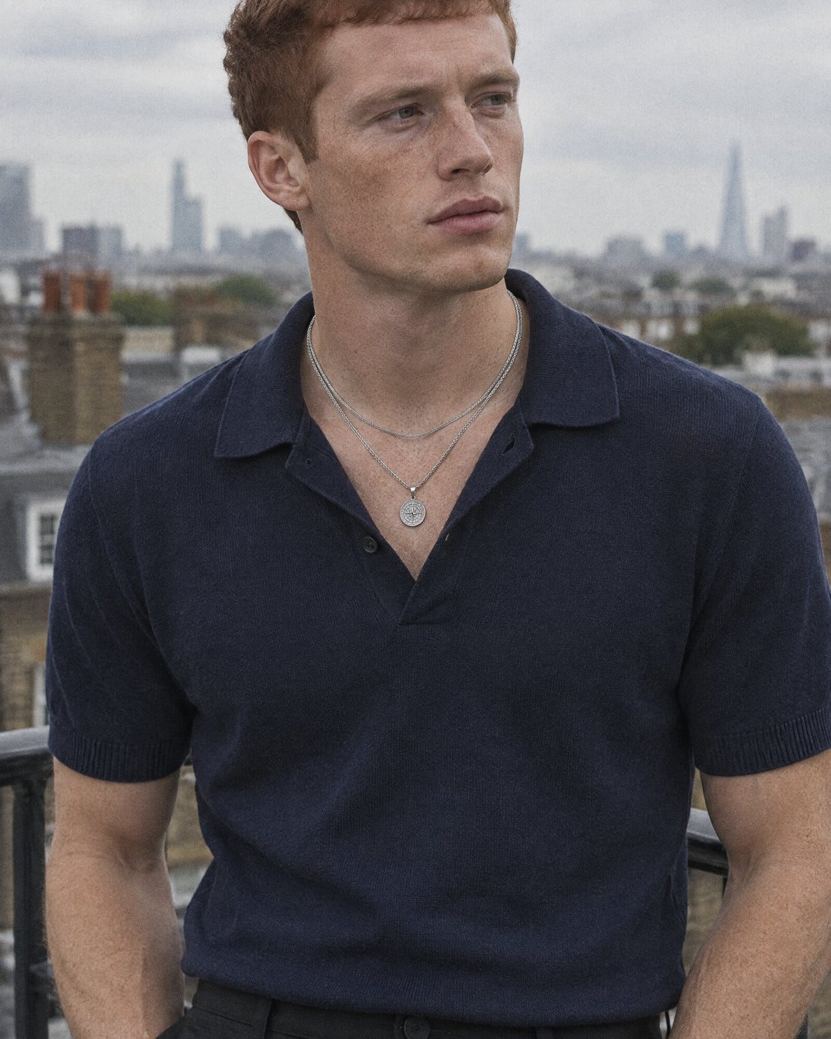 Man wearing the Pendant and Chain Gift Set (Silver)